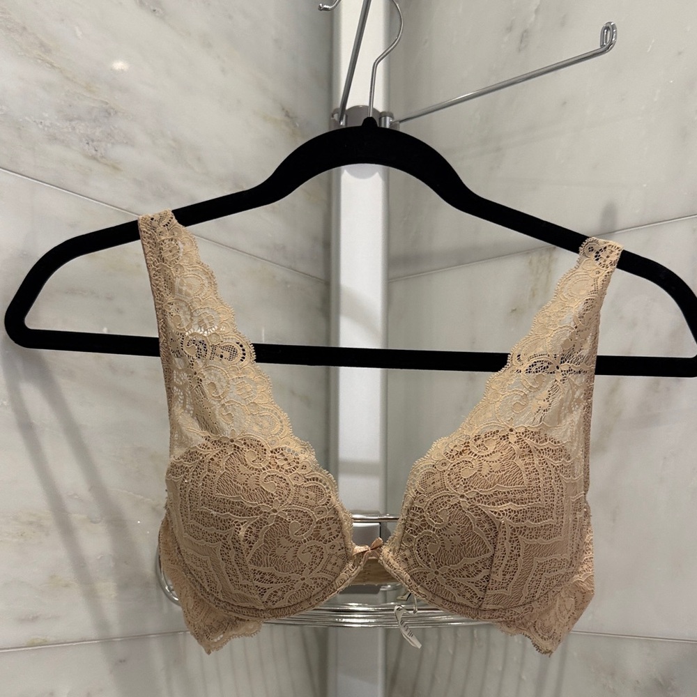 Intimissimi Lace Bra in Soft Beige